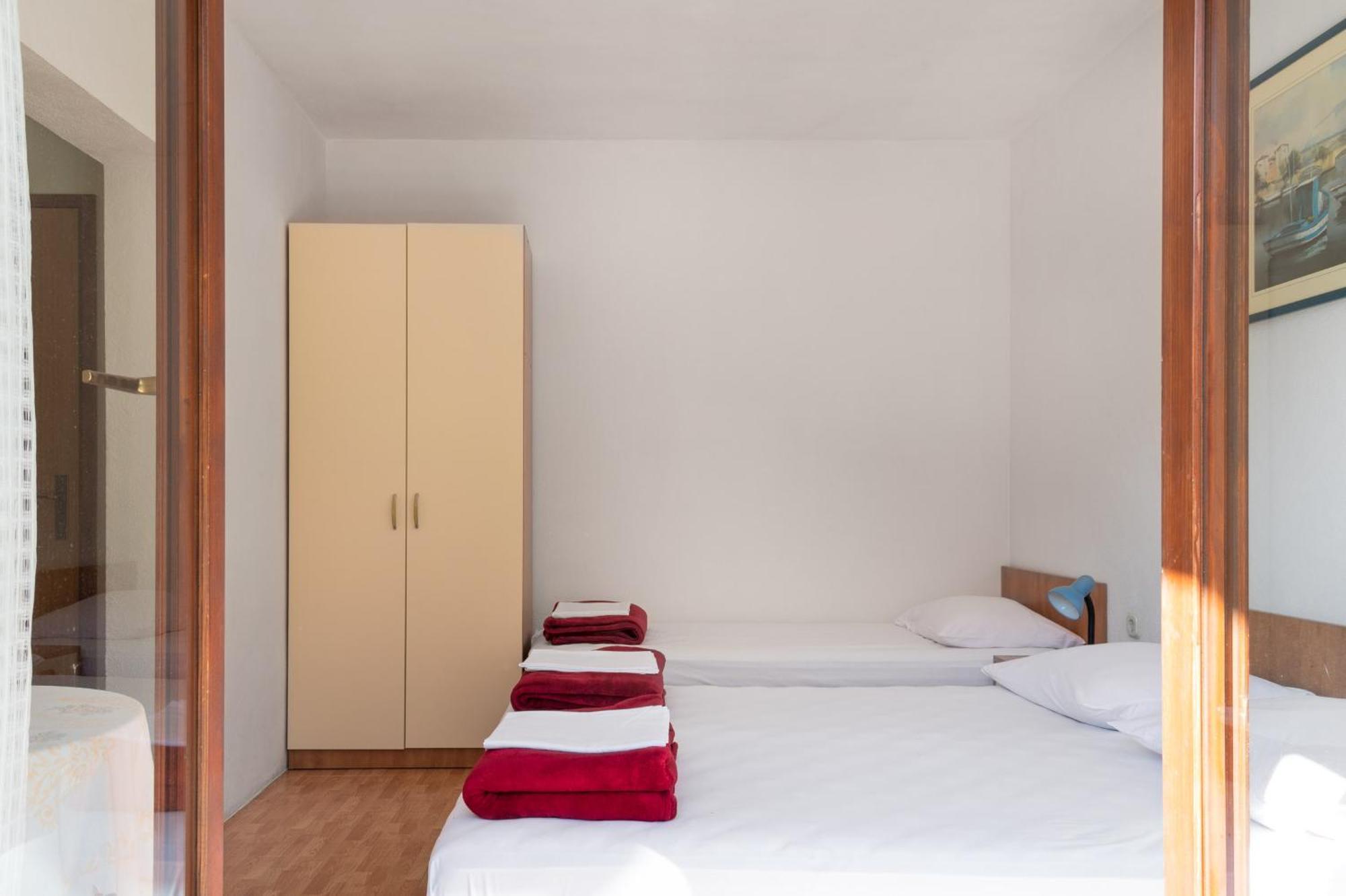 Niko Apartments Drvenik  Cameră foto